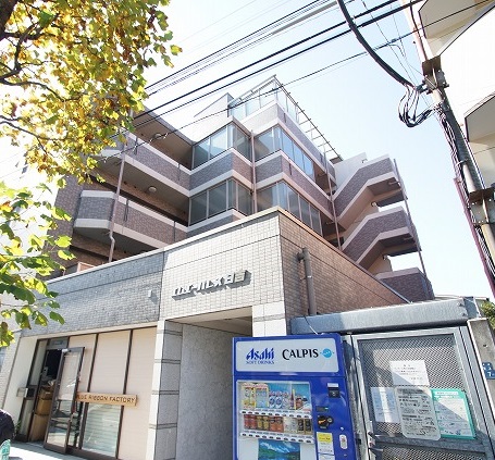 建物外観　安心の「オートロックセキュリティ」完備のマンションです。