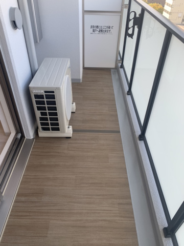 バルコニー　同物件別号室の写真です。