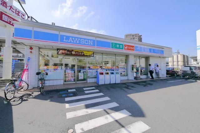 コンビニ　ローソン（コンビニ）まで330m