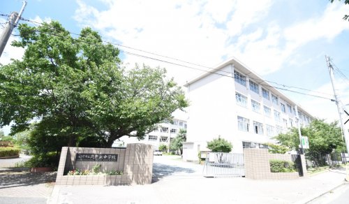 中学校　福岡市立筑紫丘中学校（中学校）まで1189m