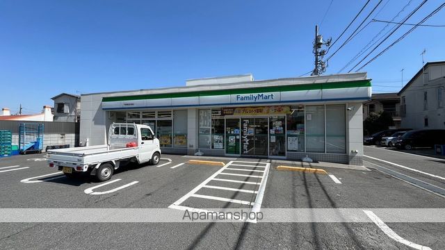 コンビニ　ファミリーマート秀栄東浅川町店（コンビニ）まで200m