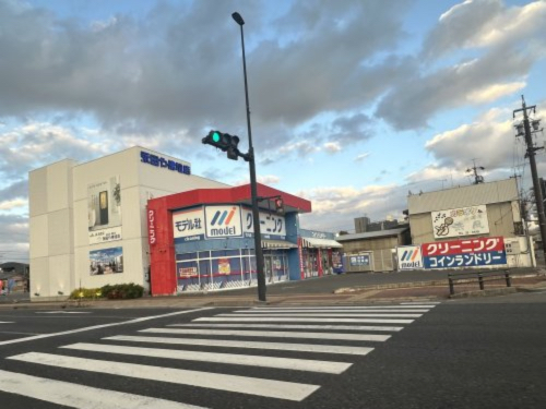 その他　株式会社モデル社 陣中店（その他）まで1049m