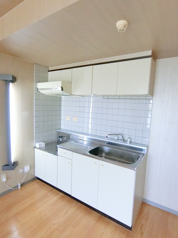 キッチン　※他号室の写真になります。雰囲気のご参考にどうぞ♪