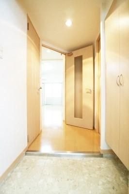 玄関　解放感がある玄関ですね