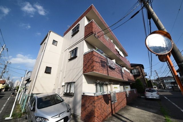 建物外観　内見のご予約はタウンハウジング八王子店まで♪