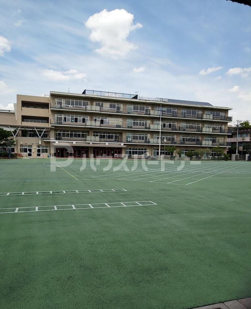 小学校　北区立西浮間小学校（小学校）まで550m