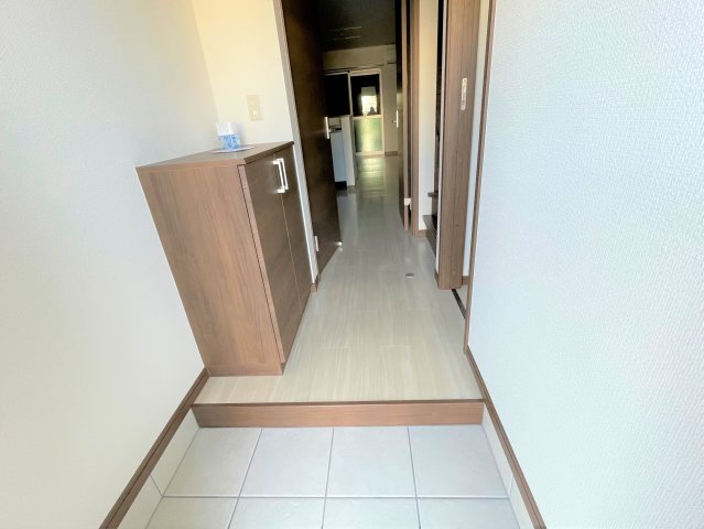 玄関　※同物件別号室の写真になります