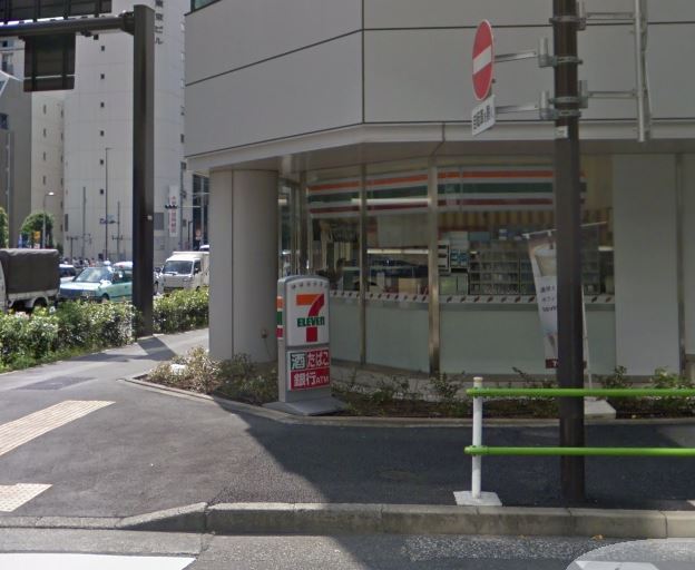 コンビニ　セブンイレブン 新橋第一京浜店（コンビニ）まで137m