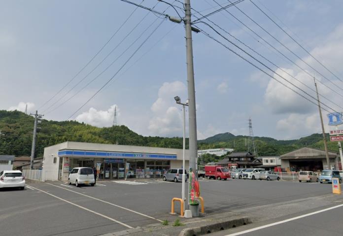 コンビニ　ローソン（コンビニ）まで614m