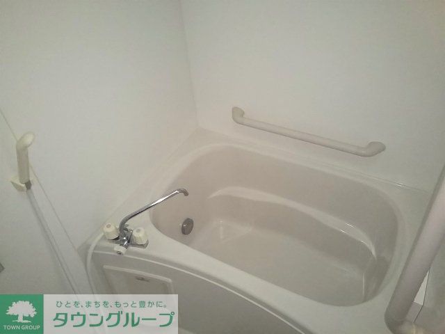 バス・シャワールーム　浴室換気乾燥機付きで雨の日の洗濯物も安心