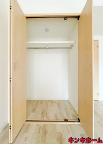 収納　写真は別のお部屋です。