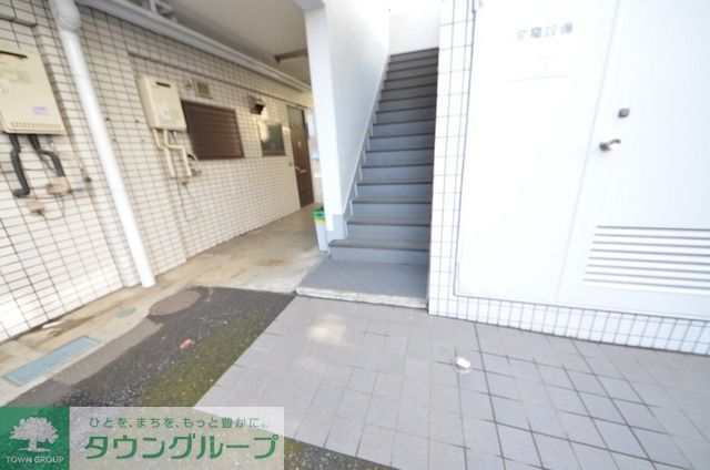 エントランス　★お問い合わせはタウンハウジングまで★
