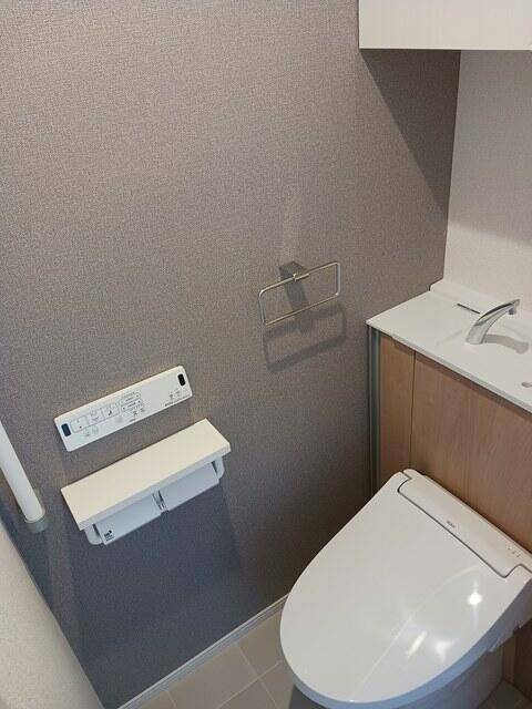 トイレ　温水洗浄便座完備