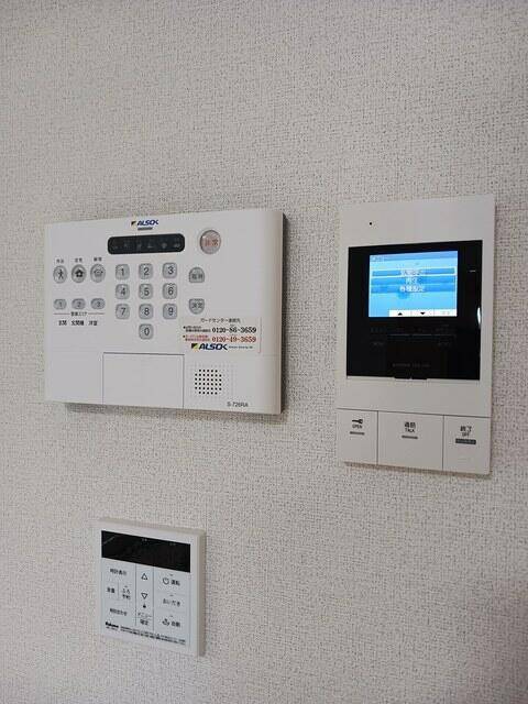 セキュリティ　モニター付きインターホン