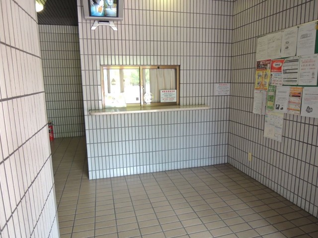 ロビー　【エントランスホール】防犯カメラ