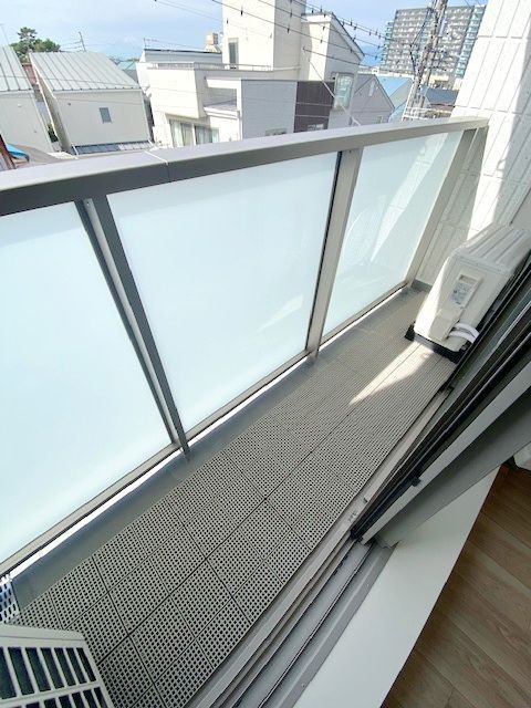 バルコニー　バルコニー