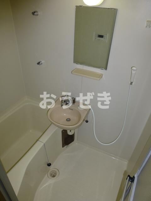 バス・シャワールーム　?