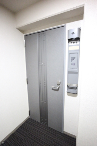 玄関　※参考写真
