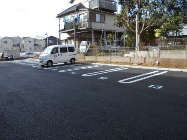 駐車場　駐車場