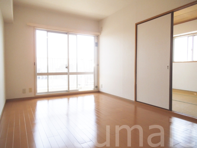 居室・リビング　明るいお部屋です☆ミ