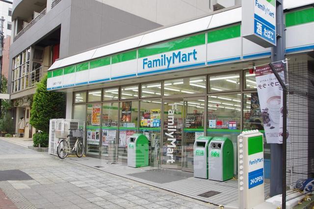 コンビニ　ファミリーマート　北堀江一丁目（コンビニ）まで117m