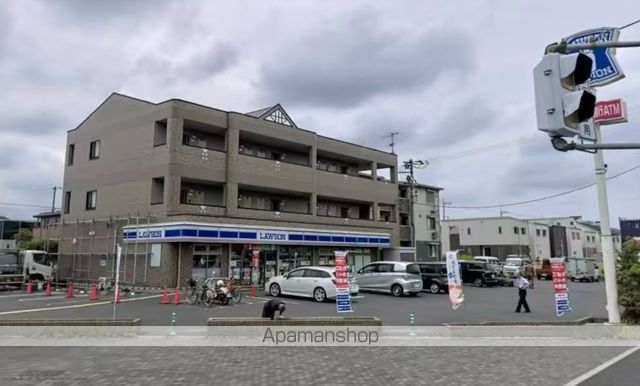 コンビニ　ローソン 越谷レイクタウン一丁目店（コンビニ）まで270m