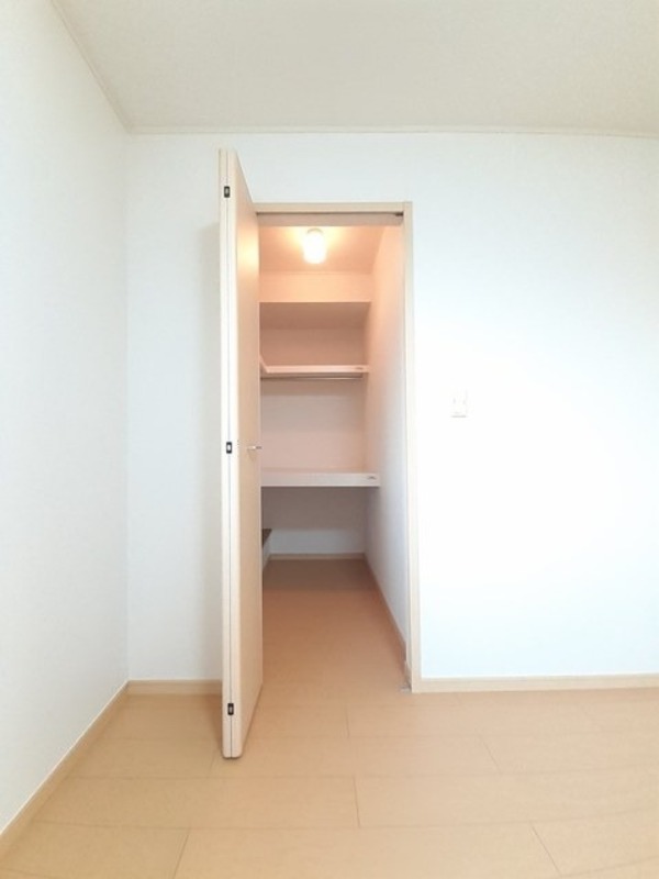 収納　図面と現状に相違がある場合には現状を優先