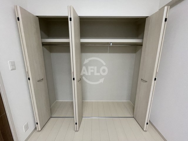収納　ショウエイ靭　クローゼット