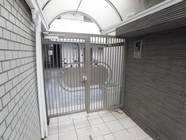 エントランス　部屋探しは株式会社　タウンハウジング　までお気軽にお問合せ…
