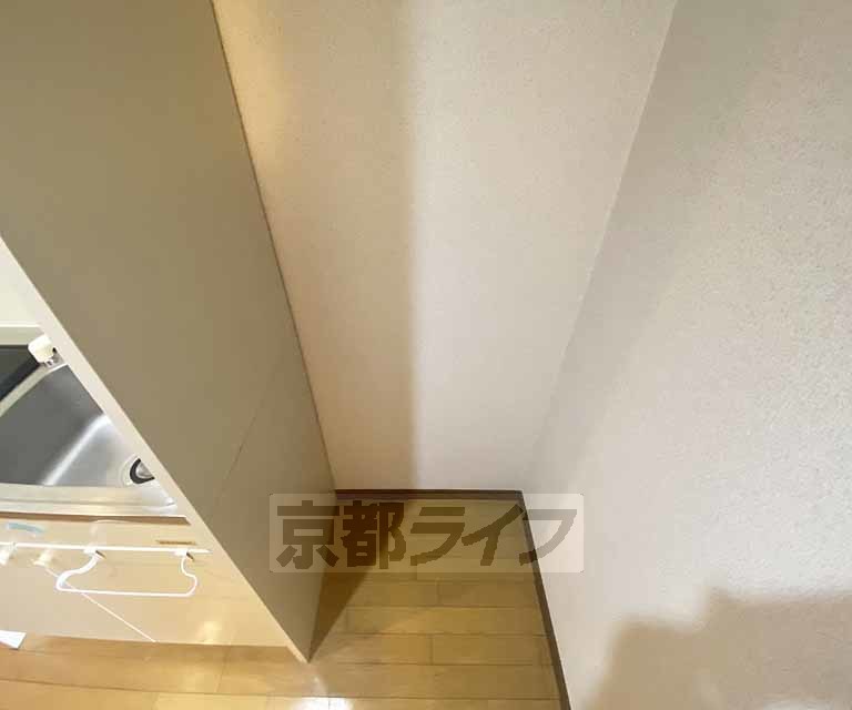その他部屋・スペース　コンパクトな冷蔵庫が置けます