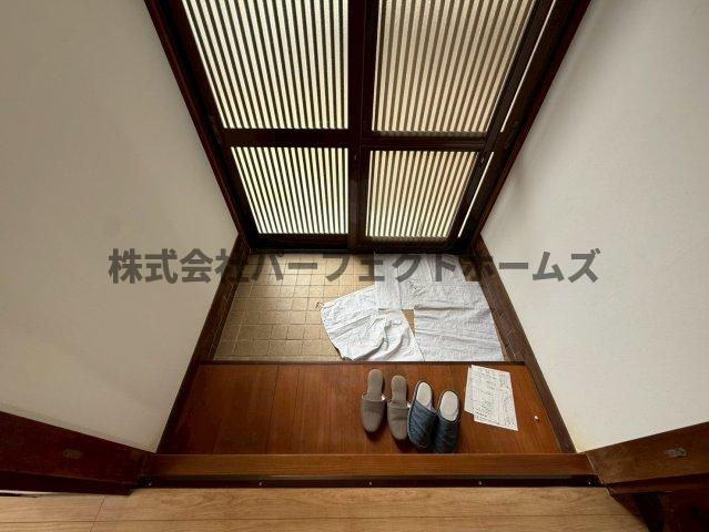 玄関　収納もある玄関です