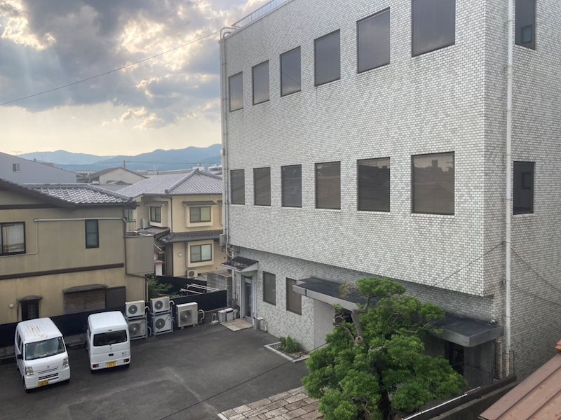 眺望　同建物別号室の室内写真です。(301号室)