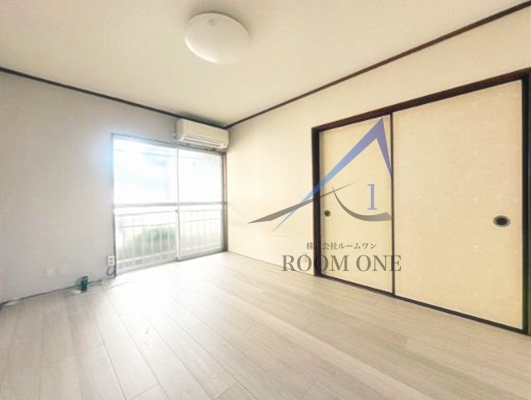 居室・リビング　洋室のお部屋です。