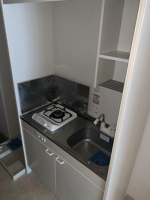 キッチン　参考写真（同建物別部屋のものです）