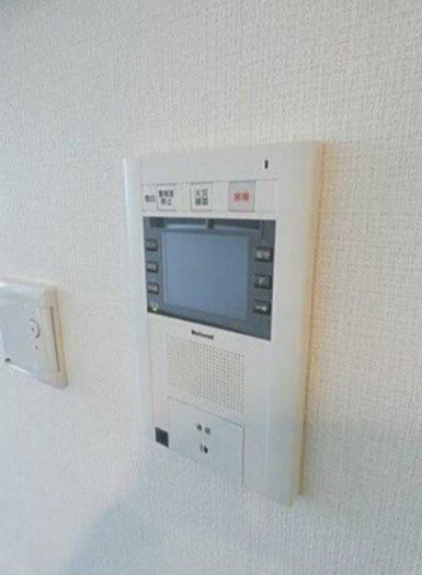 セキュリティ　写真は同タイプ住居です。
