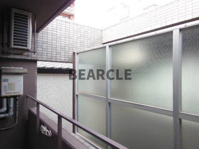バルコニー　バルコニーからの眺めを楽しみながら食事をしませんか