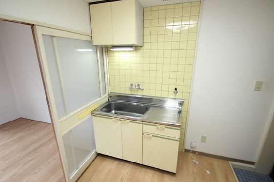キッチン　※別部屋の写真です