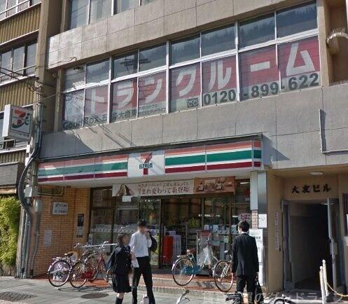 コンビニ　セブンイレブン東山五条店（コンビニ）まで516m