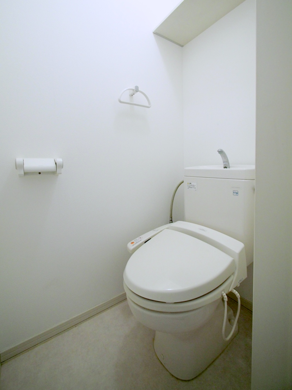 トイレ　ウォシュレット付きのトイレです♪