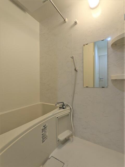 バス・シャワールーム　※別部屋の参考写真です。