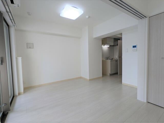 居室・リビング　※別部屋の参考写真です。