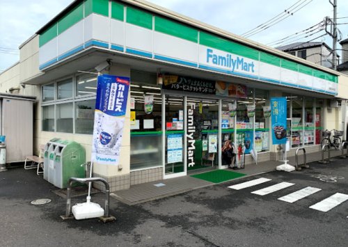 コンビニ　ファミリーマート 練馬石神井町店（コンビニ）まで331m