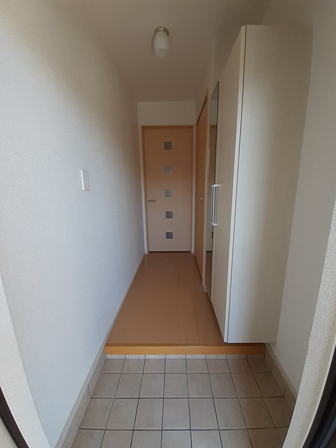玄関　図面と現状に相違がある場合には現状を優先