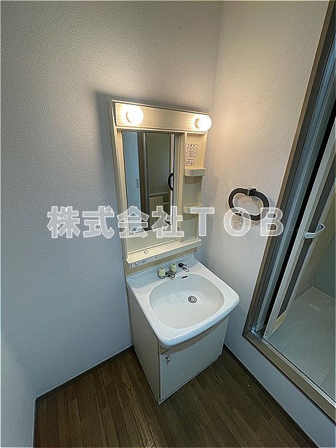 洗面設備　※クリーニング中の写真