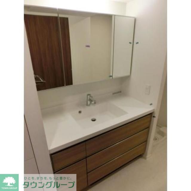 洗面設備　※写真は同タイプ住戸です。