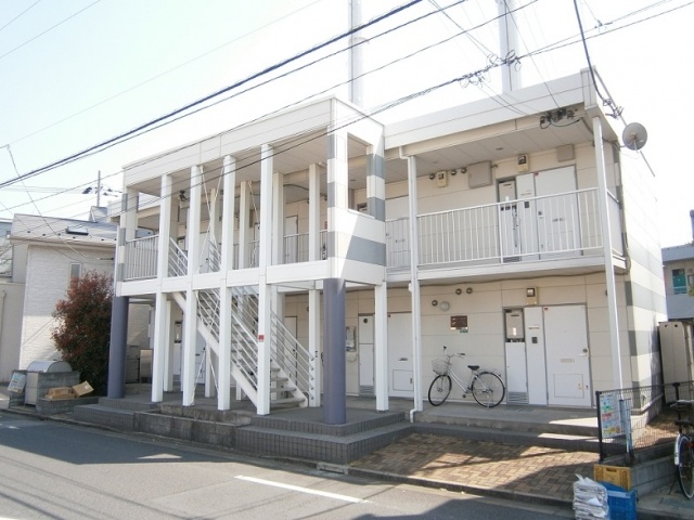 建物外観　ホワイトとグレーの爽やかな外観♪