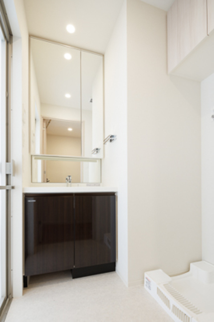 洗面設備　※写真は同タイプ住戸です。