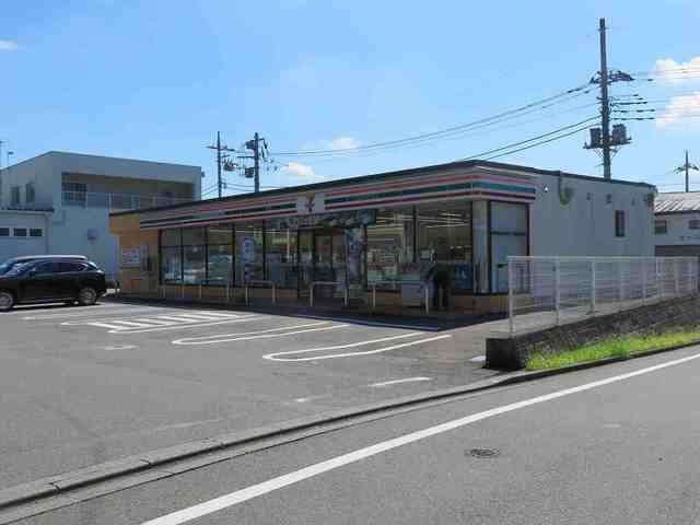 コンビニ　セブンイレブン（コンビニ）まで400m