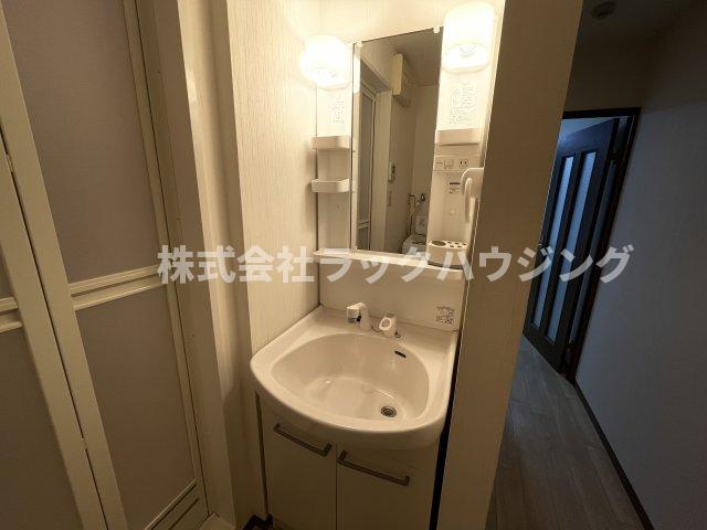 洗面設備　別タイプのお部屋の写真になります。
