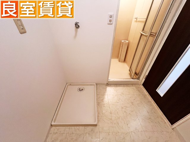 玄関　洗濯機置き場